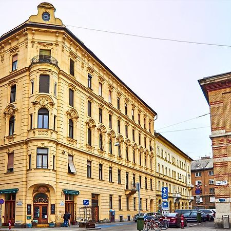 Rákóczi Apartman Budapeste Exterior foto