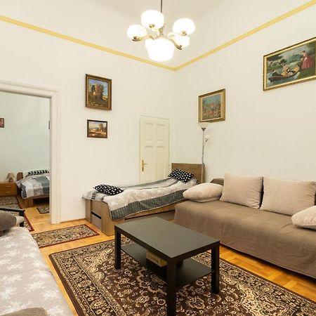 Rákóczi Apartman Apartamento Budapeste Exterior foto