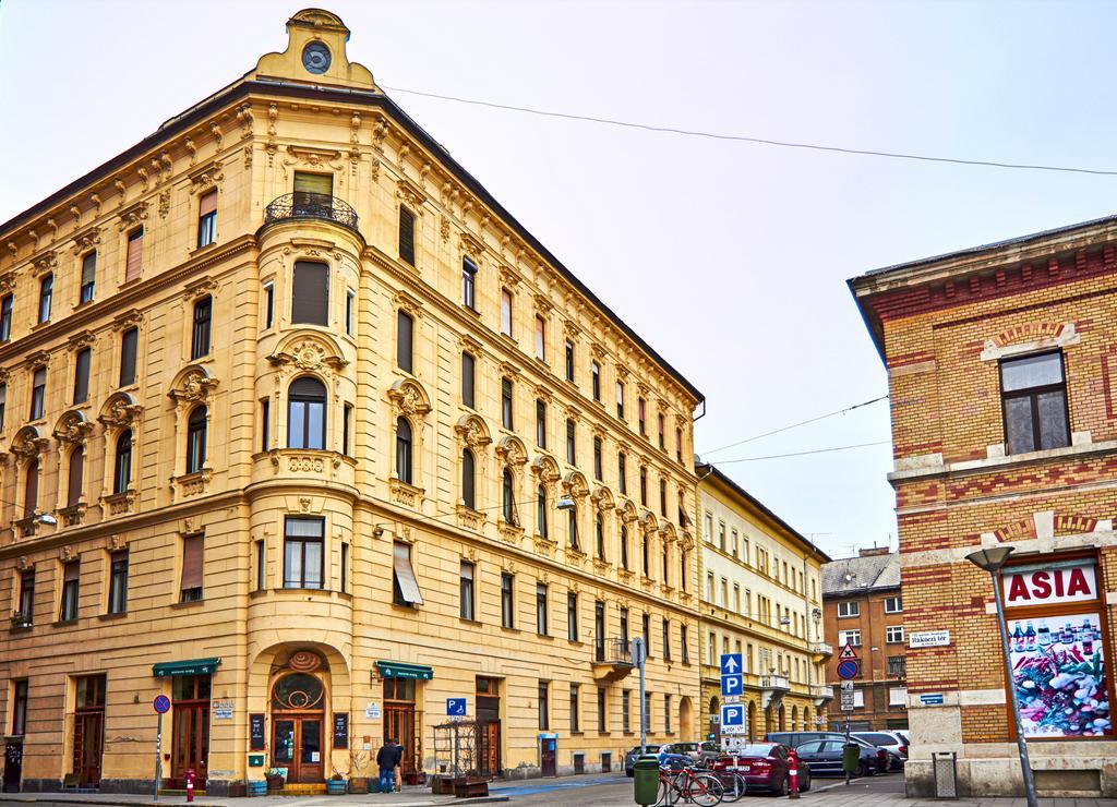Rákóczi Apartman Budapeste Exterior foto