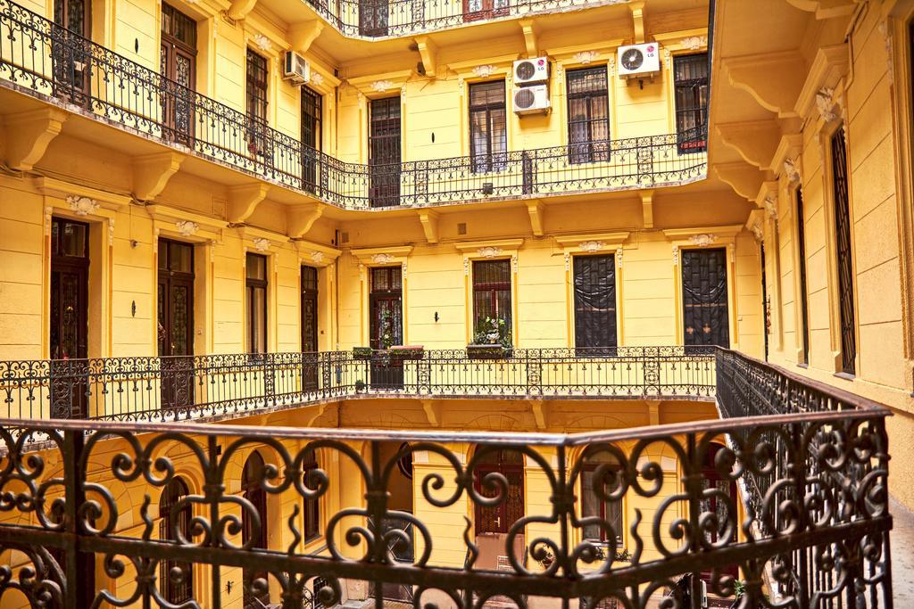 Rákóczi Apartman Budapeste Exterior foto