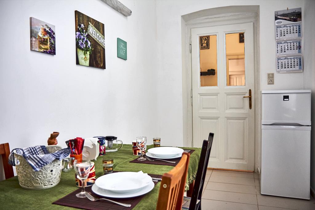 Rákóczi Apartman Budapeste Exterior foto