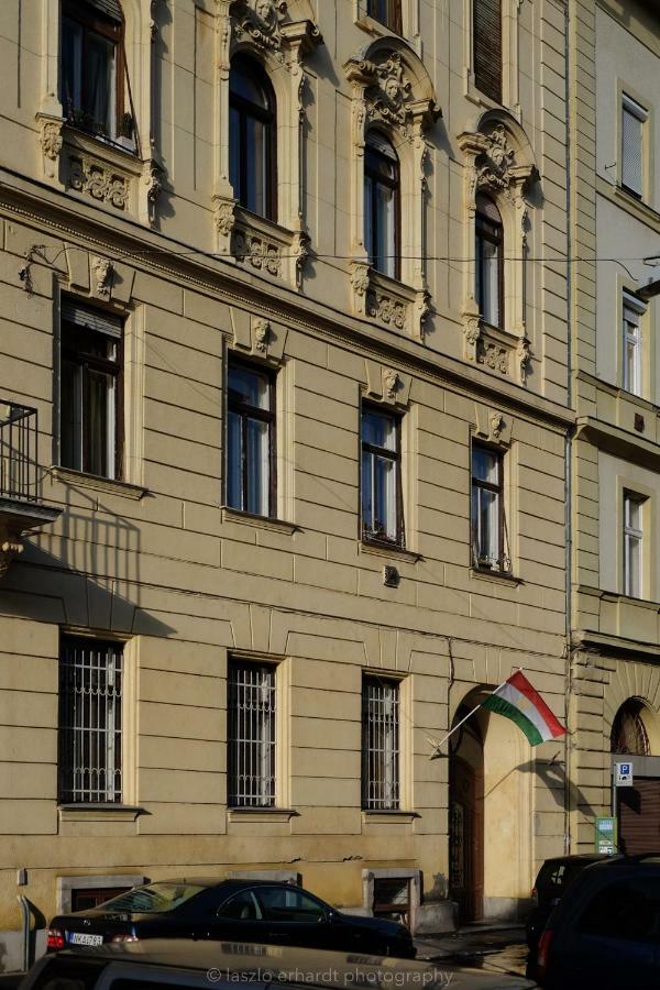 Rákóczi Apartman Apartamento Budapeste Exterior foto