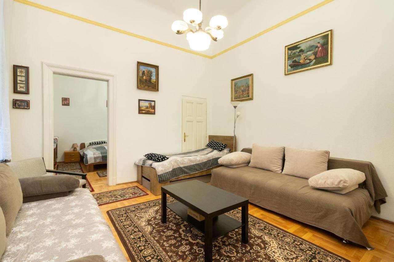 Rákóczi Apartman Budapeste Exterior foto