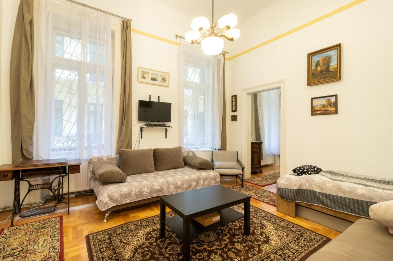 Rákóczi Apartman Budapeste Exterior foto