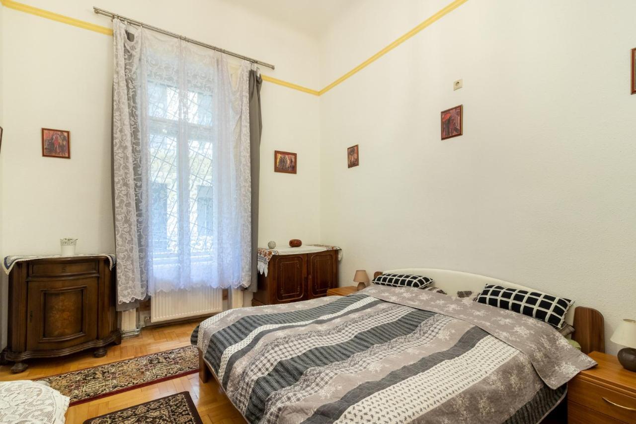 Rákóczi Apartman Budapeste Exterior foto